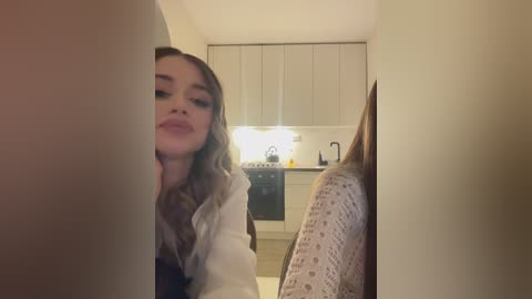 emilyandmira free recording from 2024-10-26 17:18:00