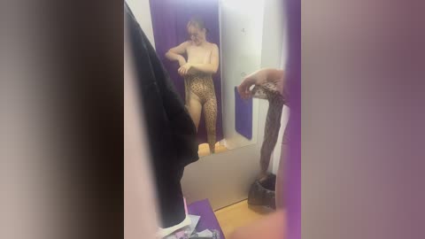 purple_akella free recording from 2024-11-01 11:00:00