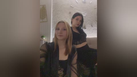 jeniffer_and_elis free recording from 2024-11-07 01:47:00