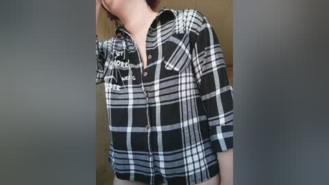 grey_family free recording from 2026-04-03 02:52:00