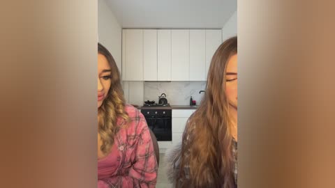 emilyandmira free recording from 2024-12-01 07:08:00