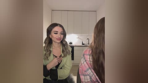 emilyandmira free recording from 2026-04-03 02:52:00