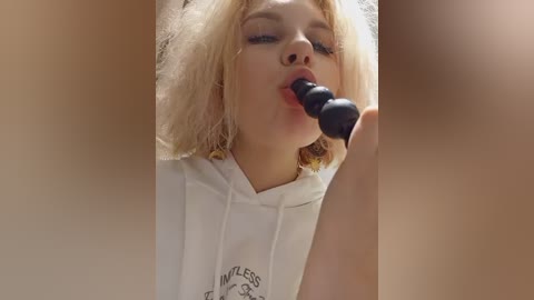 marie_outdoor free recording from 2026-04-04 00:47:00