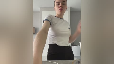 gummy_bears free recording from 2025-06-05 11:37:00