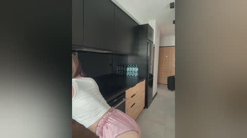 arielwavee1 free recording from 2025-06-10 07:51:00