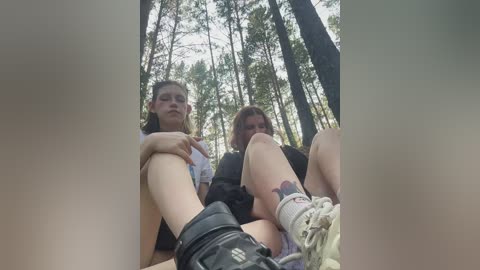 molly_and_ewa free recording from 2025-06-13 10:39:00