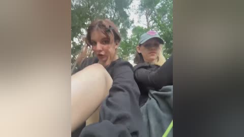 molly_and_ewa free recording from 2025-06-18 13:50:00