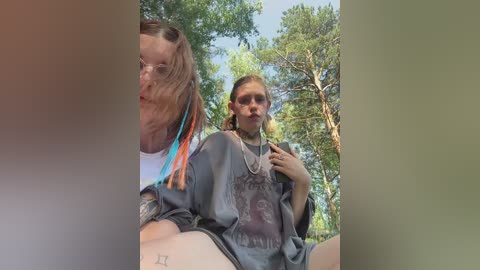 molly_and_ewa free recording from 2025-06-19 09:09:00