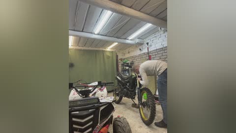 _breid_1 free recording from 2025-06-23 10:30:00