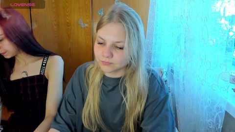 emma_frizea free recording from 2026-04-14 02:03:00