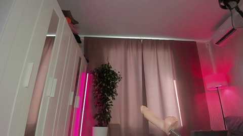 juicy_vikki free recording from 2025-07-16 03:13:00