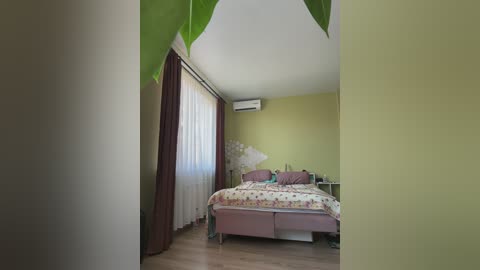 _saharochek_ free recording from 2025-07-18 10:24:00