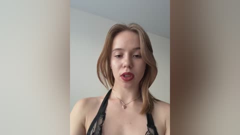 mariaaa_1 free recording from 2025-07-22 04:15:00