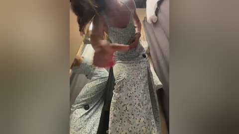 _saharochek_ free recording from 2025-08-01 08:21:00