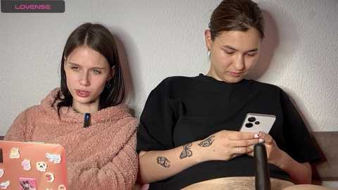 2love_love2 free recording from 2025-08-06 21:42:00