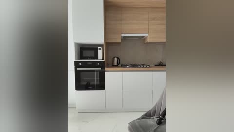 __sativa__ free recording from 2025-08-10 06:45:00