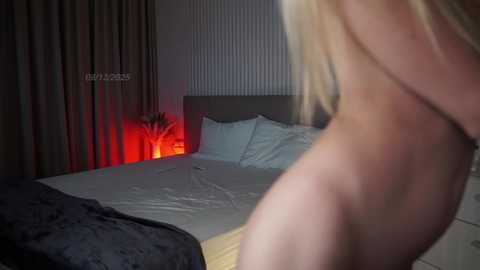 lovely_olivia free recording from 2025-08-12 09:24:00