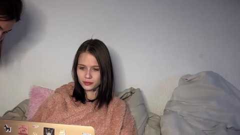 2love_love2 free recording from 2025-08-18 11:18:00