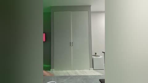 gummy_bears free recording from 2025-08-18 20:18:00