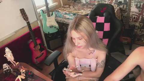 elainluv free recording from 2025-08-19 04:51:00