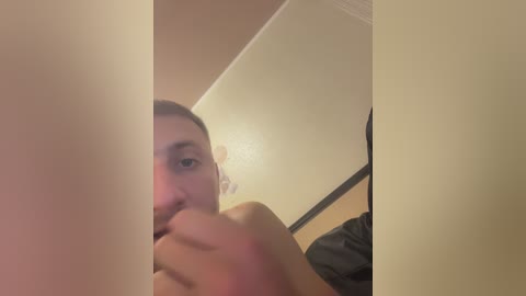 fox_81 free recording from 2025-08-27 17:32:00