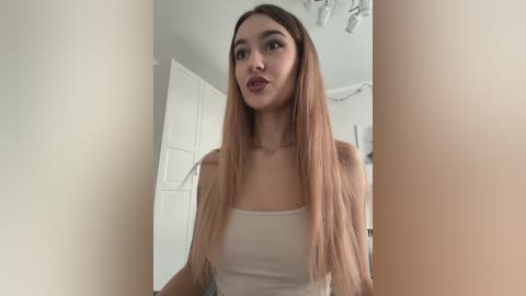 _lana_chester_ free recording from 2025-08-28 09:12:00