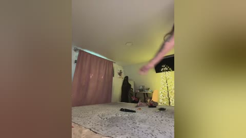 _maybebaby_ free recording from 2025-08-28 07:31:00