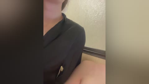 fox_81 free recording from 2025-08-28 20:10:00