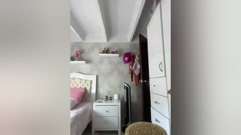 sallyeleins free recording from 2025-08-28 13:10:00