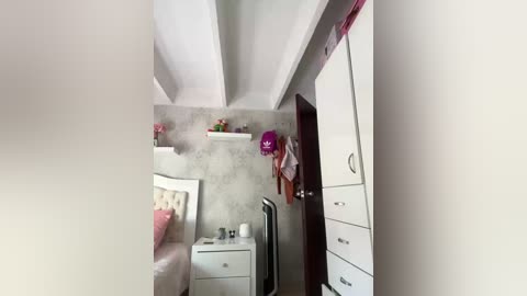 sallyeleins free recording from 2025-08-28 13:30:00