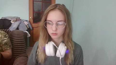 emolina free recording from 2026-04-14 02:21:00