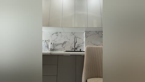 alliina_leee free recording from 2025-09-04 03:18:00