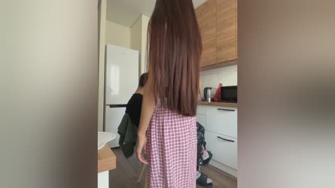 couplez free recording from 2026-04-14 02:45:00