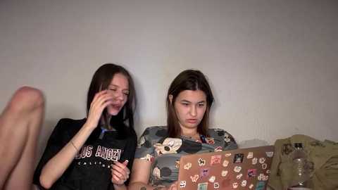 2love_love2 free recording from 2025-09-07 17:30:00