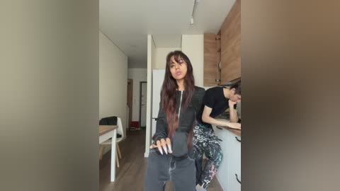 couplez free recording from 2026-04-14 02:45:00