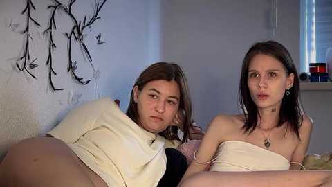 2love_love2 free recording from 2025-09-17 11:00:00