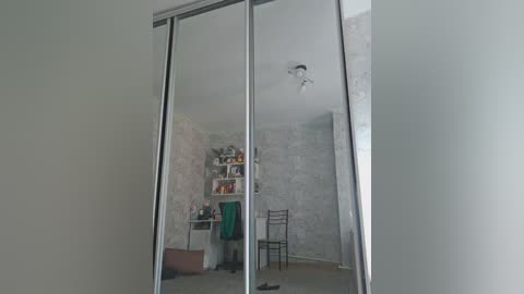 charlizetheron free recording from 2025-09-23 08:52:00