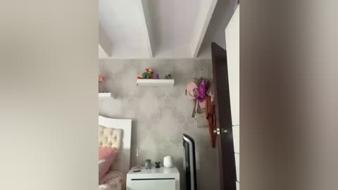 sallyeleins free recording from 2025-09-26 13:24:00