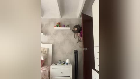 sallyeleins free recording from 2025-10-03 16:37:00