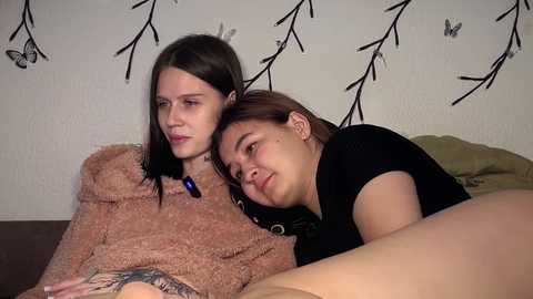 2love_love2 free recording from 2025-10-04 00:06:00