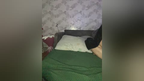 crazy_lady free recording from 2025-10-04 03:57:00