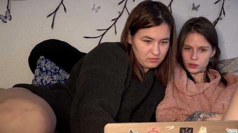 2love_love2 free recording from 2025-10-05 07:18:00