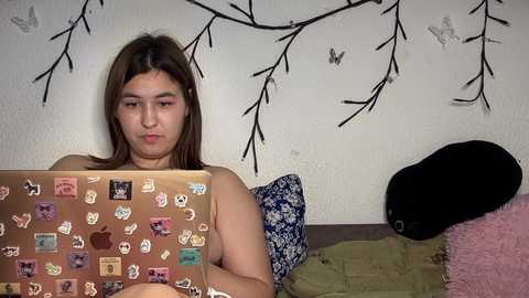 2love_love2 free recording from 2025-10-05 20:45:00