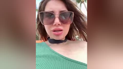 _leiaproseccina_ free recording from 2025-10-08 08:32:00