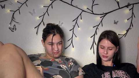 2love_love2 free recording from 2025-10-09 18:57:00