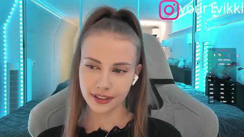 _vikkil0vescheese_ free recording from 2025-10-09 22:33:00