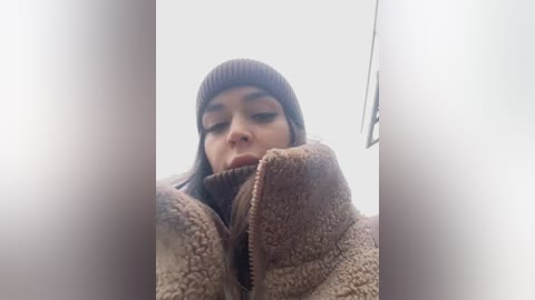 sasha_orlova free recording from 2025-10-14 10:21:00