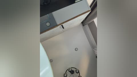 adel9 free recording from 2025-10-15 06:50:00