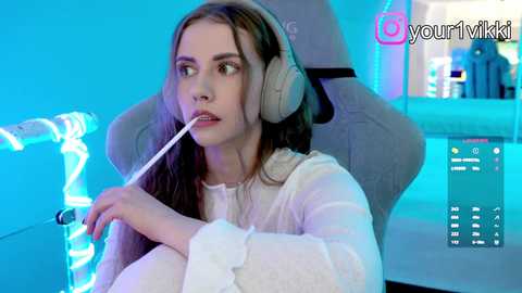 _vikkil0vescheese_ free recording from 2025-10-16 05:50:00