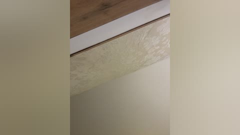 _maybebaby_ free recording from 2025-10-17 12:23:00